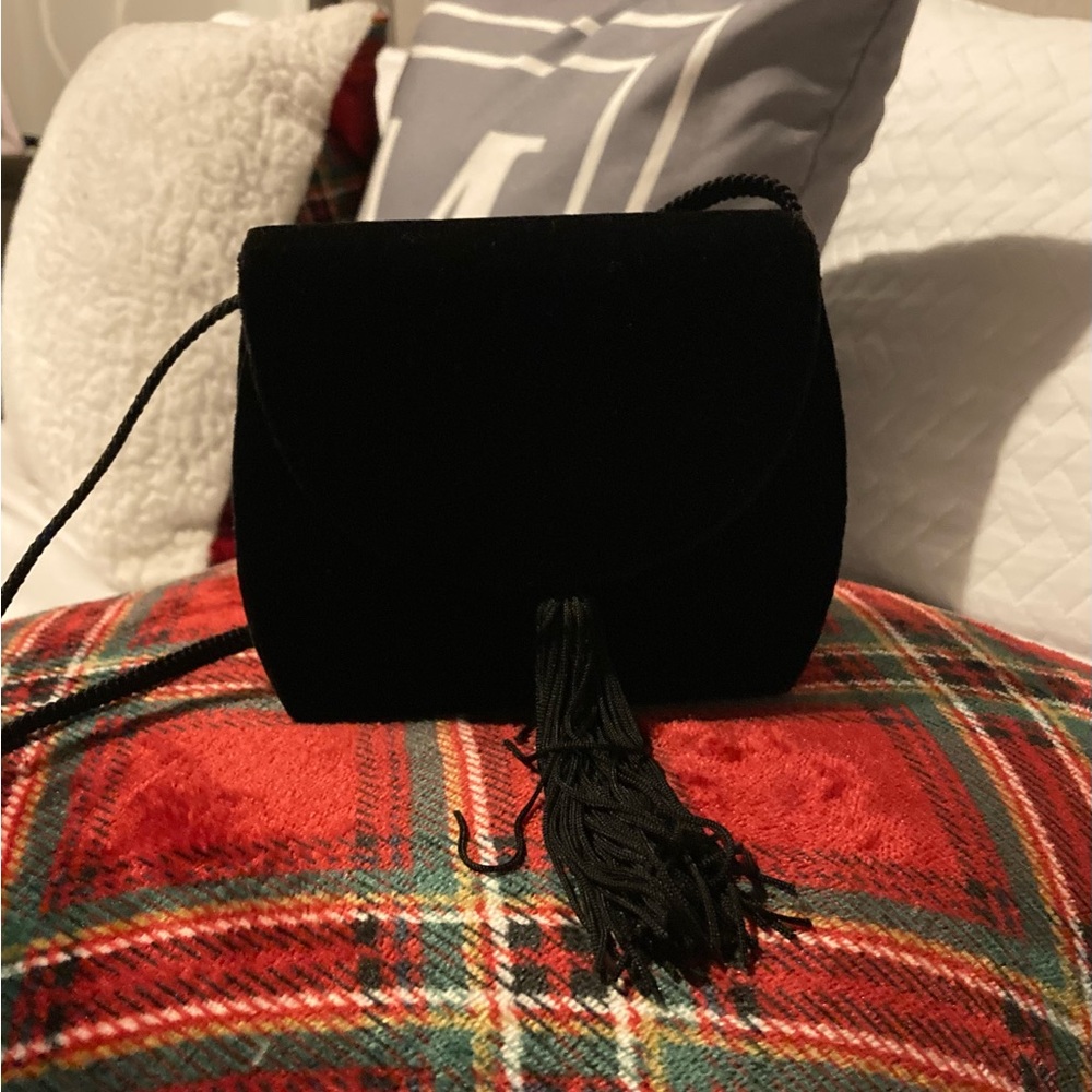 Elegant Black velvet Crossbody Bag - Picture 3 of 4